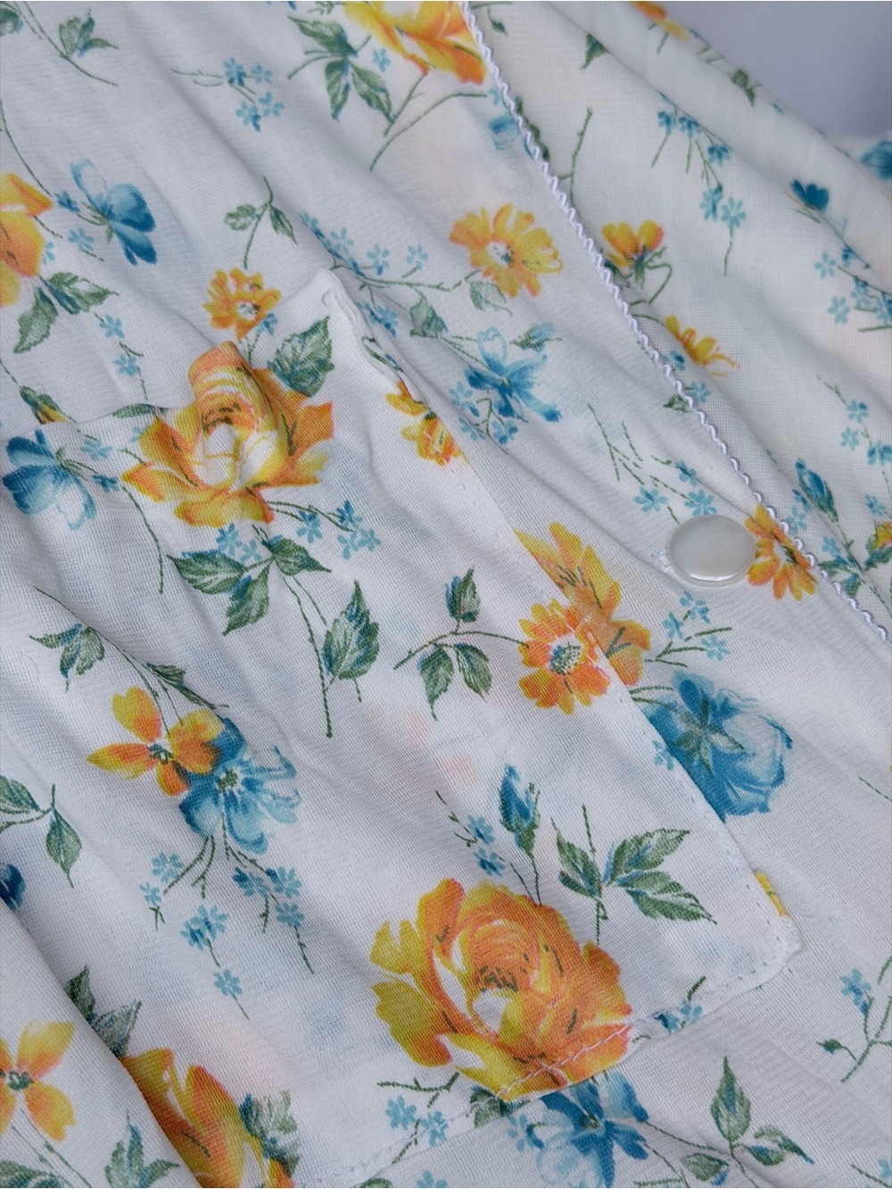 VINTAGE Floral Button-Front Housecoat Robe - Yellow Blue Roses Duster - Picture 5 of 6